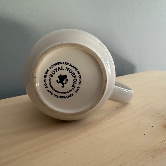 Vintage Royal Norfolk | Stoneware | Unicorn Rainbow Mug - Picture 4 of 7